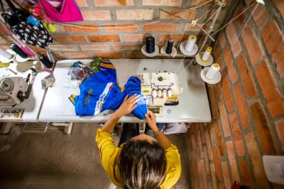 Omaira is a dressmaker for Solutexo, a small but important company in Popayán. She provides uniforms for medical, school, sports and business purposes.